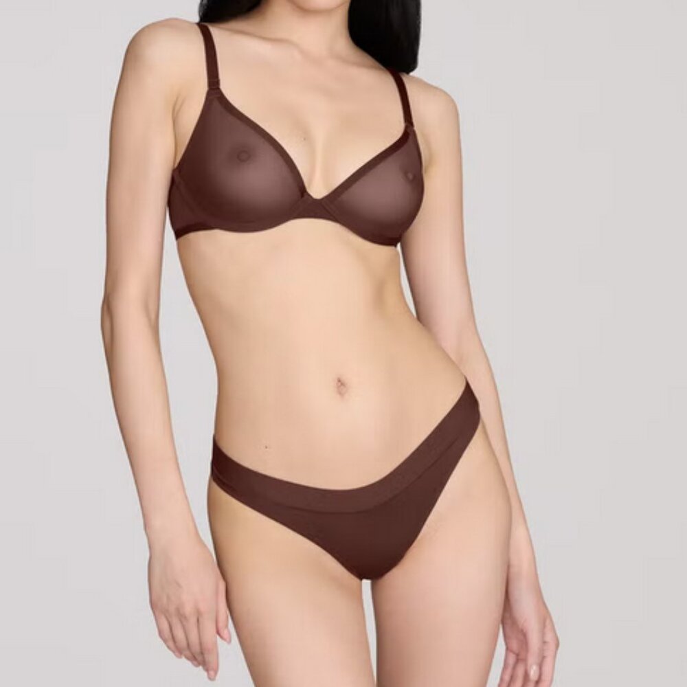 NWT CUUP BRA 32F IN ESPRESSO
